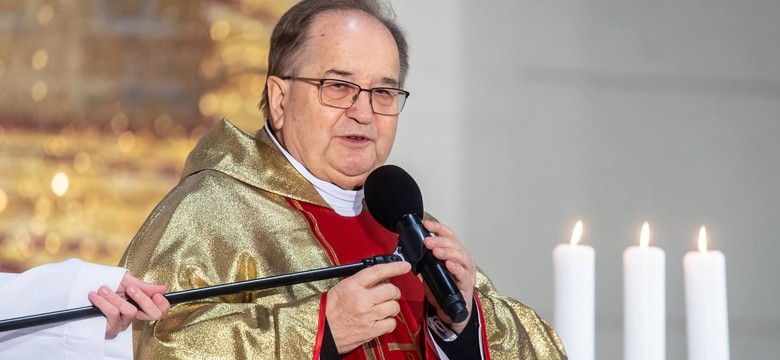 O. Rydzyk narzeka na limity w kościołach. Jest reakcja wiceministra