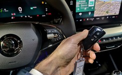 Samochód z internetu. Kto zaspał, a kto wyprzedził koronawirusa? Sprawdziliśmy