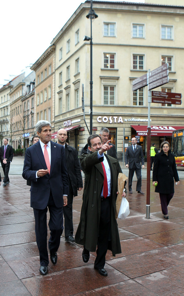 John Kerry spacerował po Warszawie