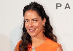 Ana Ivanović na Nedelji visoke mode u Parizu oduševila impresivnom kreacijom