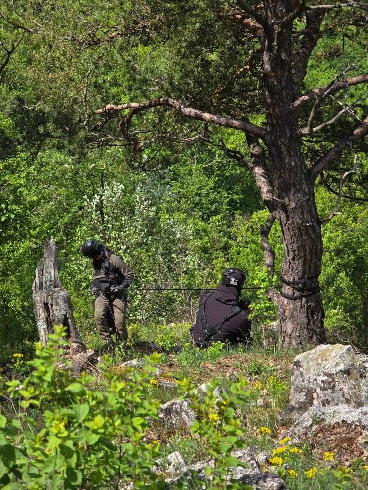 Nezvestnú Luciu hľadal pátrací tím, policajti aj psovodi. 