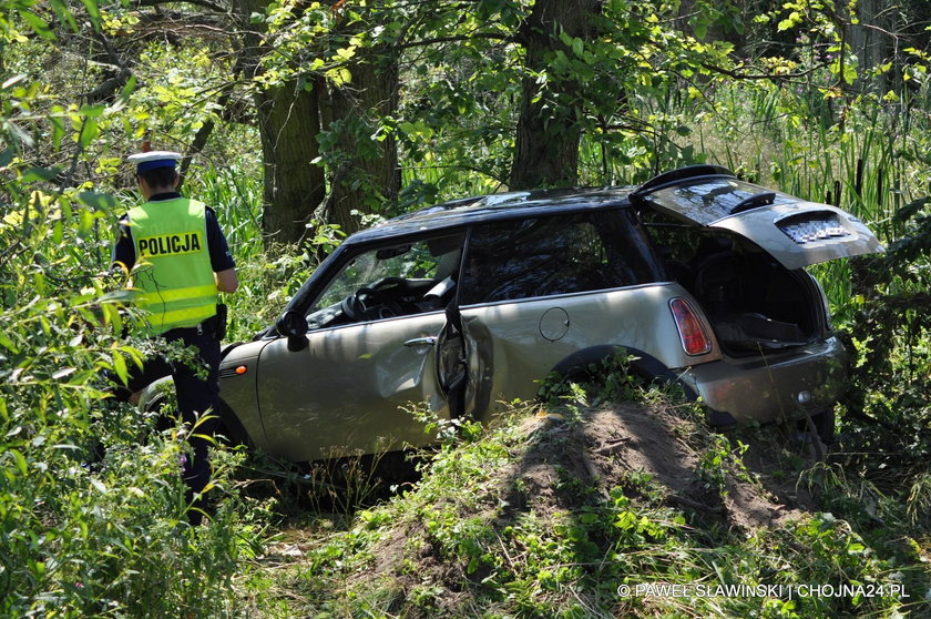 Helikopter zabrał zabrał ranną dziewczynkę z wypadku