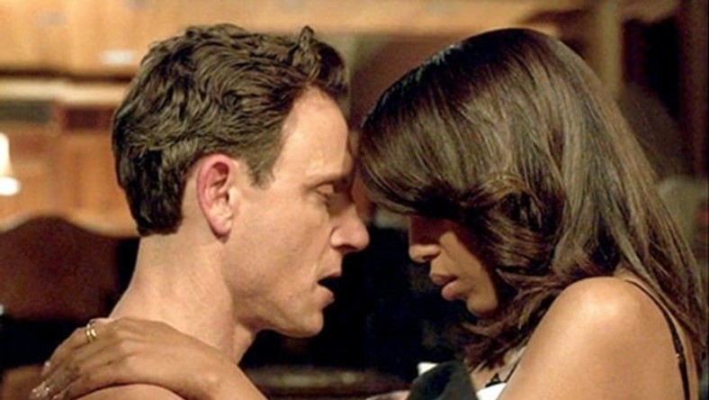 "Scandal" Top 4 steamiest Olivia and Fitz scenes from show