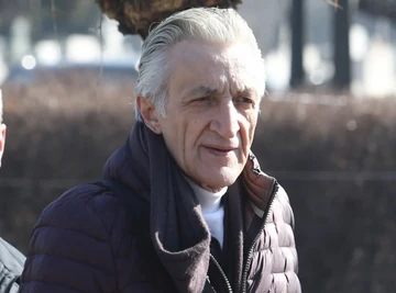 Tragedija ga zauvek promenila: Propada velelepno imanje Mirka Kodića, komšije otkrile zašto se harmonikaš ne vraća u rodno selo