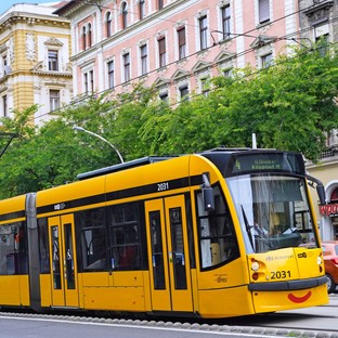 Villamos gázolt el egy nőt Budapesten