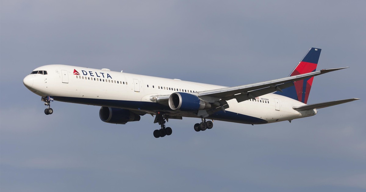 Dwa samoloty zderzyły się na lotnisku. Jedna osoba trafiła do szpitala. "Zostaliśmy dosłownie zmiażdżeni"