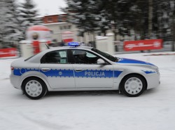 Zobacz, kogo dopadła policja w mocnej alfie romeo