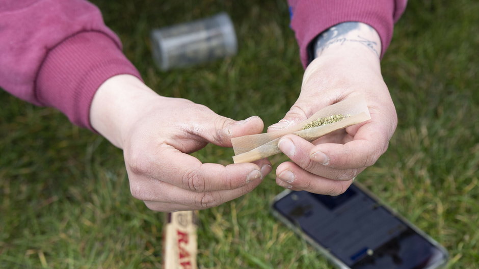 Legalna marihuana sprawia, że coraz więcej osób ją zażywa