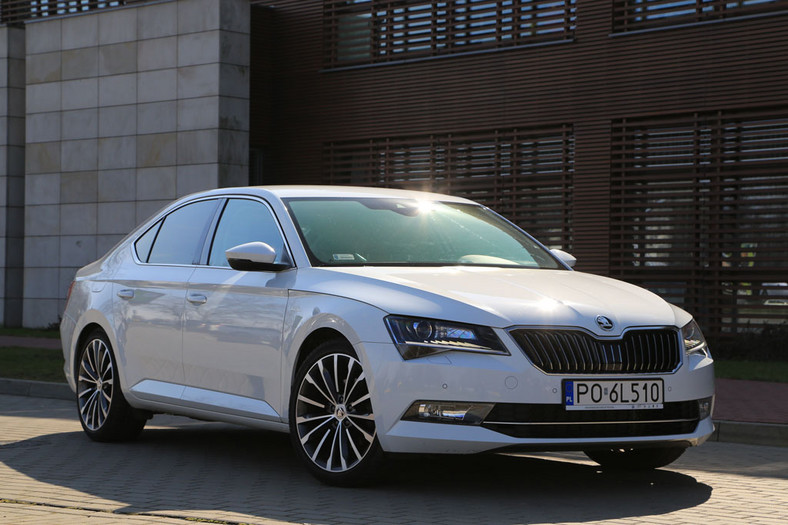 Renault Talisman kontra Skoda Superb - z ambicjami do klasy premium