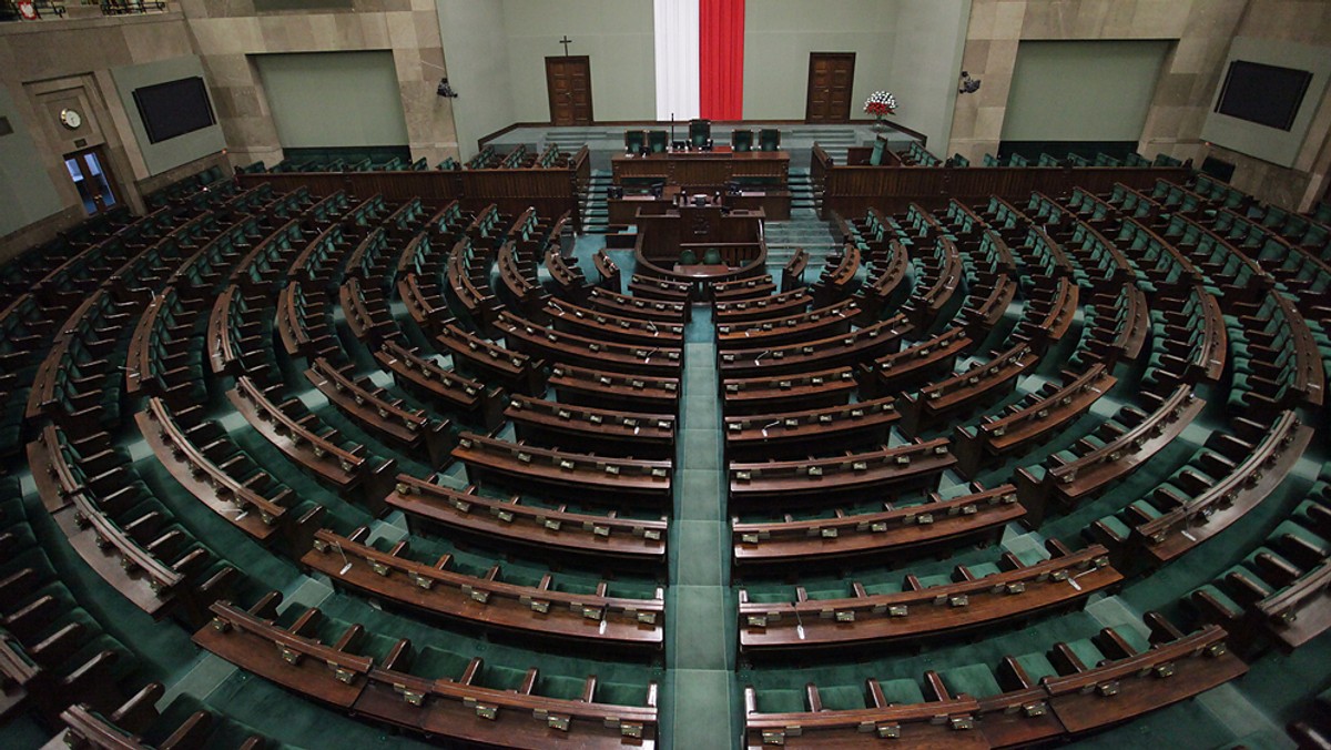 W najbliższy czwartek o godz. 15 odbędzie się dodatkowe, jednodniowe posiedzenie Sejmu, na którym rozpatrzone zostaną poprawki Senatu do nowelizacji ustawy o funkcjonowaniu górnictwa - zdecydowało Prezydium Sejmu. Senat zajmie się nowelą w środę.