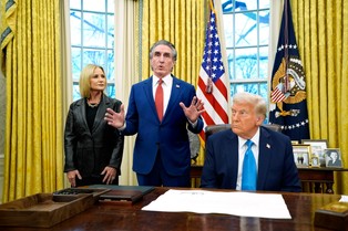 Koniec zaimków "neutralnych płciowo" w amerykańskich urzędach. Trump zakazał też używania słowa "gender"