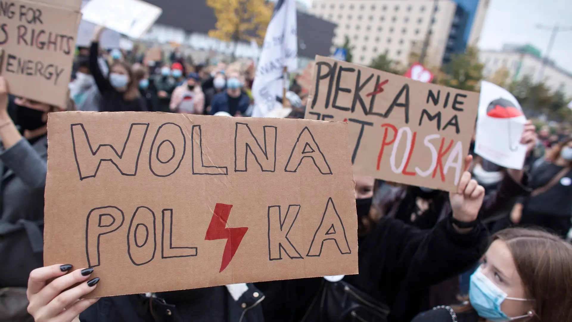 "To jest nasz bunt, moment naszego pokolenia". Pytamy młodych ludzi, dlaczego biorą udział w strajkach