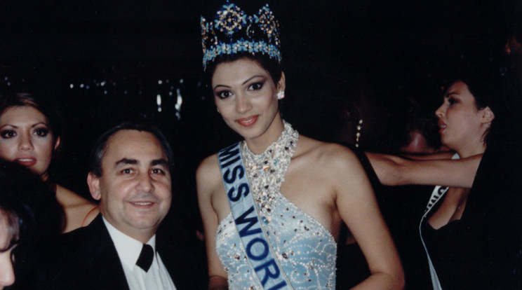 Fásy Ádám és Yukta Mookhey a Miss World 1999 világszépe