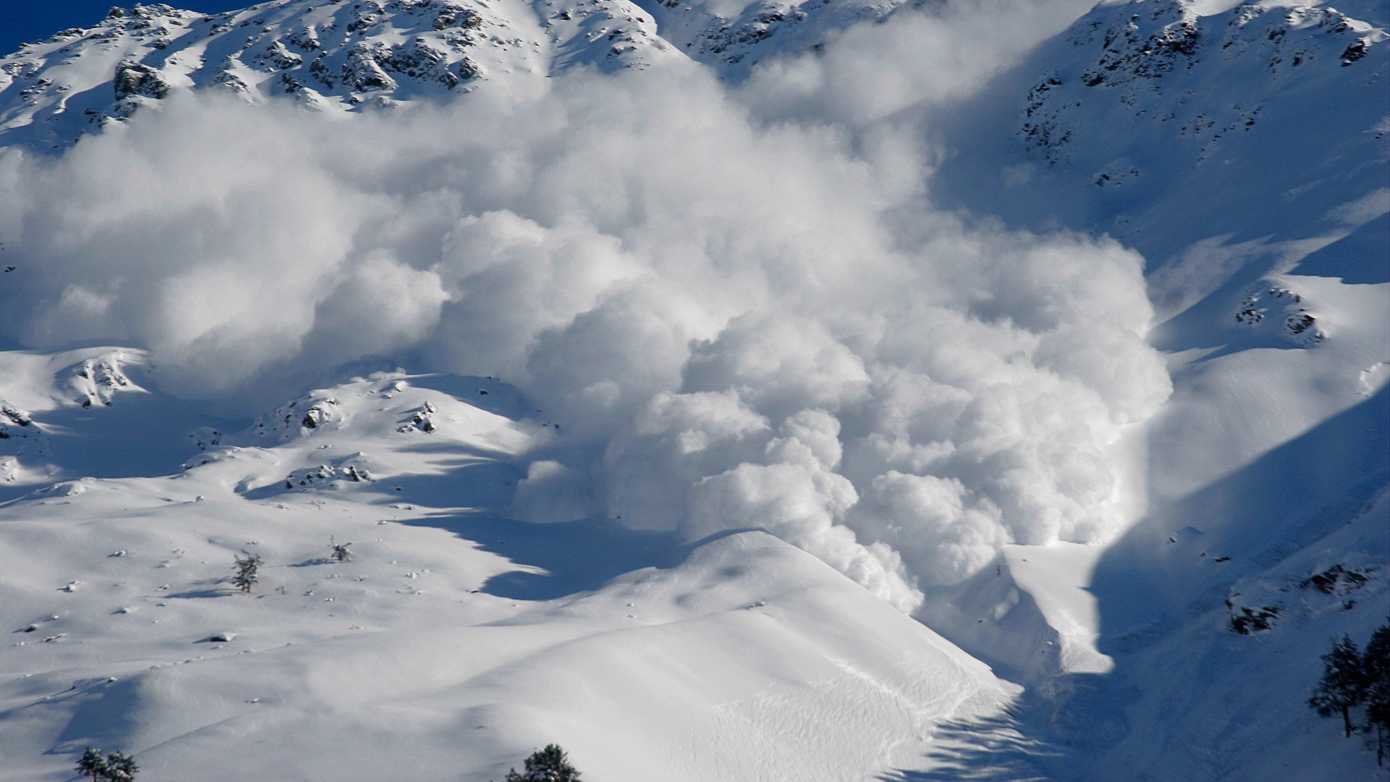 V Tatrách hrozí lavína (ilustračné foto).