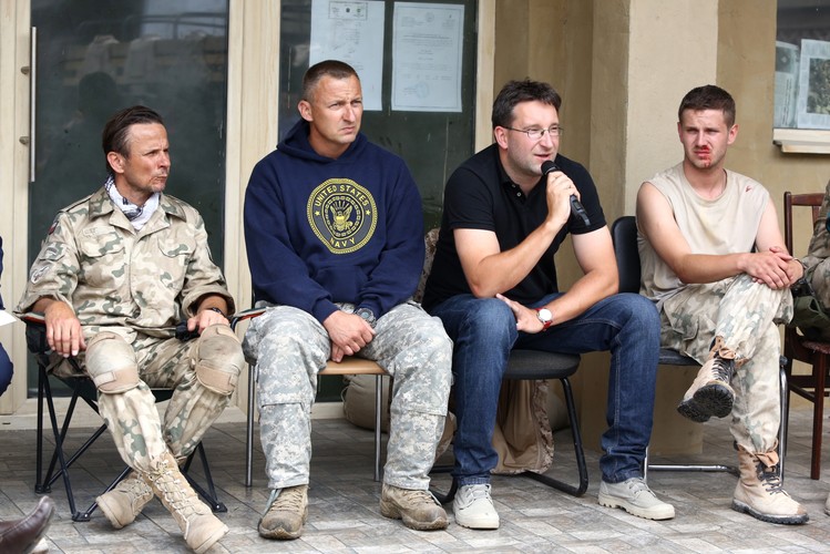 Bartłomiej Topa, Jerzy Kalisiak, reżyser Krzysztof Łukaszewicz oraz Antoni Królikowski