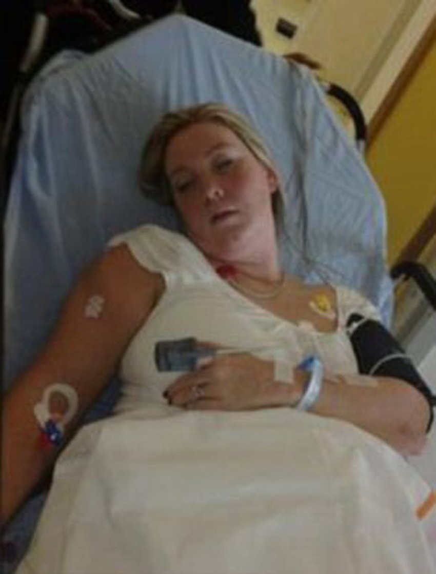 Natali Krin (34) su lekari morali da stave šesti put u veštačku komu za mesec dana kako bi je zaštitili od ozbijnih povreda koje je dobila 2008. godine