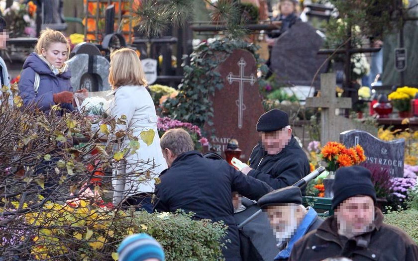 premier, Donald Tusk, Małgorzata Tusk, cmentarz, grób, matka, znicz