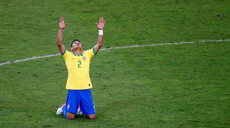 Thiago Silva már várja, hogy bemutatkozzon a Chelsea színeiben. /Fotó:MTI/EPA