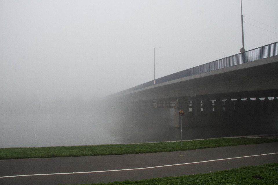 Gęsta mgła w Krakowie