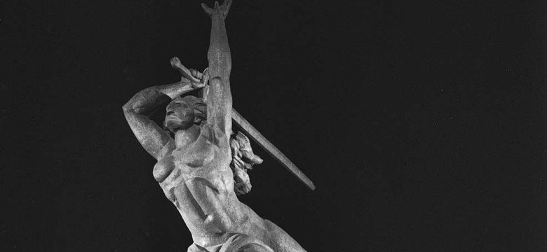 Bunt czy wierność doktrynie? Osiągnięcia polskich artystów w książce "Sztuka w czasach PRL"