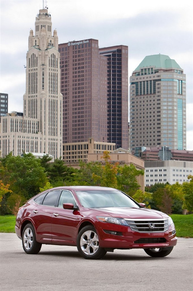 Honda Accord Crosstour - Crossover w amerykańskich salonach