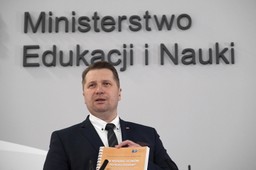 Czarnek: Nauka zdalna uczniów starszych przedłużona o dwa tygodnie