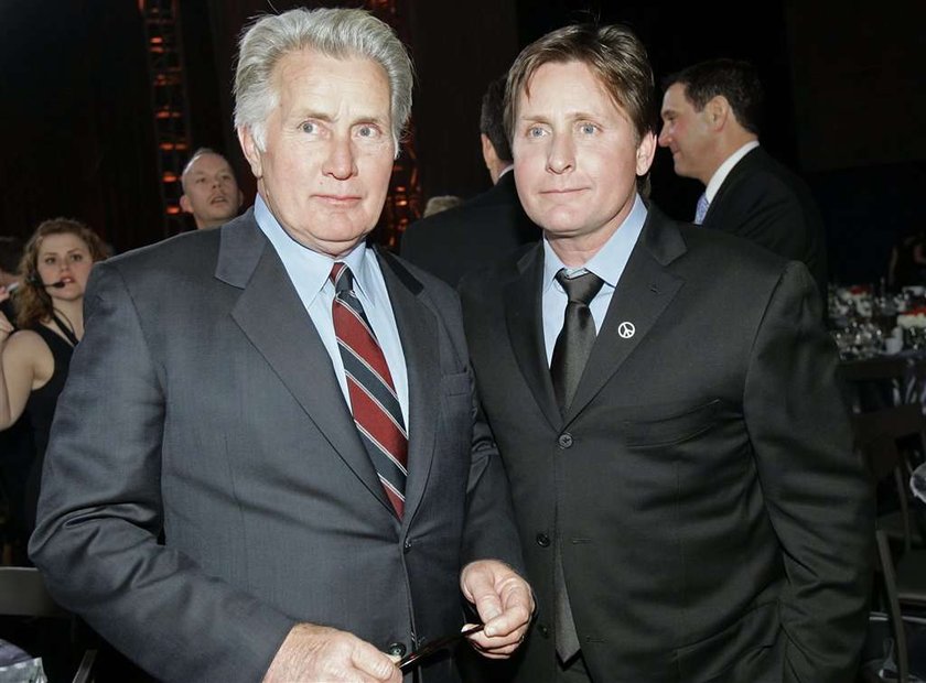 Martin Sheen modli się za syna?