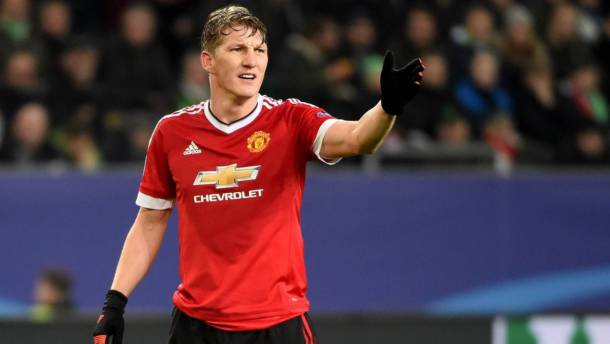 Pomocnik Manchesteru United Bastian Schweinsteiger nie wystąpi w trzech najbliższych ligowych meczach swojego zespołu. Taką karę nałożyła na niego Komisja Dyscyplinarna Angielskiej Federacji Piłkarskiej (FA) za uderzenie poza grą obrońcy West Ham United Winstona Reida.