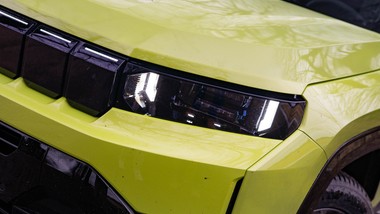 najnowszy suv zaskakuje stylem. cena? tyle kosztuje z hybrydą pod mask