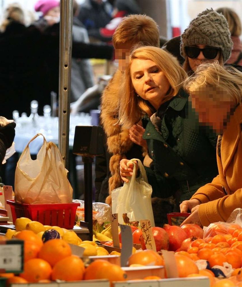 Kasia i Małgorzata Tusk. Modne nawet na targu