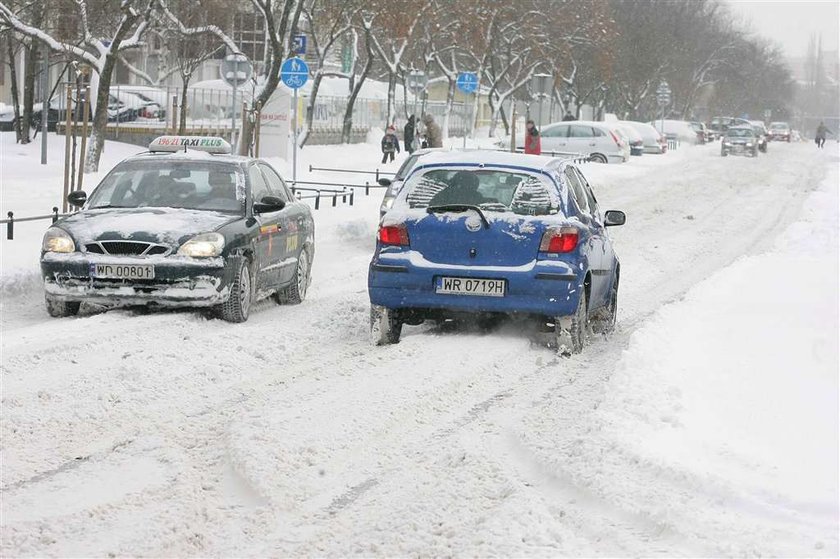 Tak się jeździ autem zimą