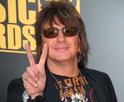 Richie Sambora ukrywa się przed krytykami