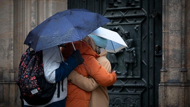 "Życie na wydziale nie będzie już takie samo". Po największej tragedii we współczesnej historii kraju Czesi dyskutują o dostępie do broni