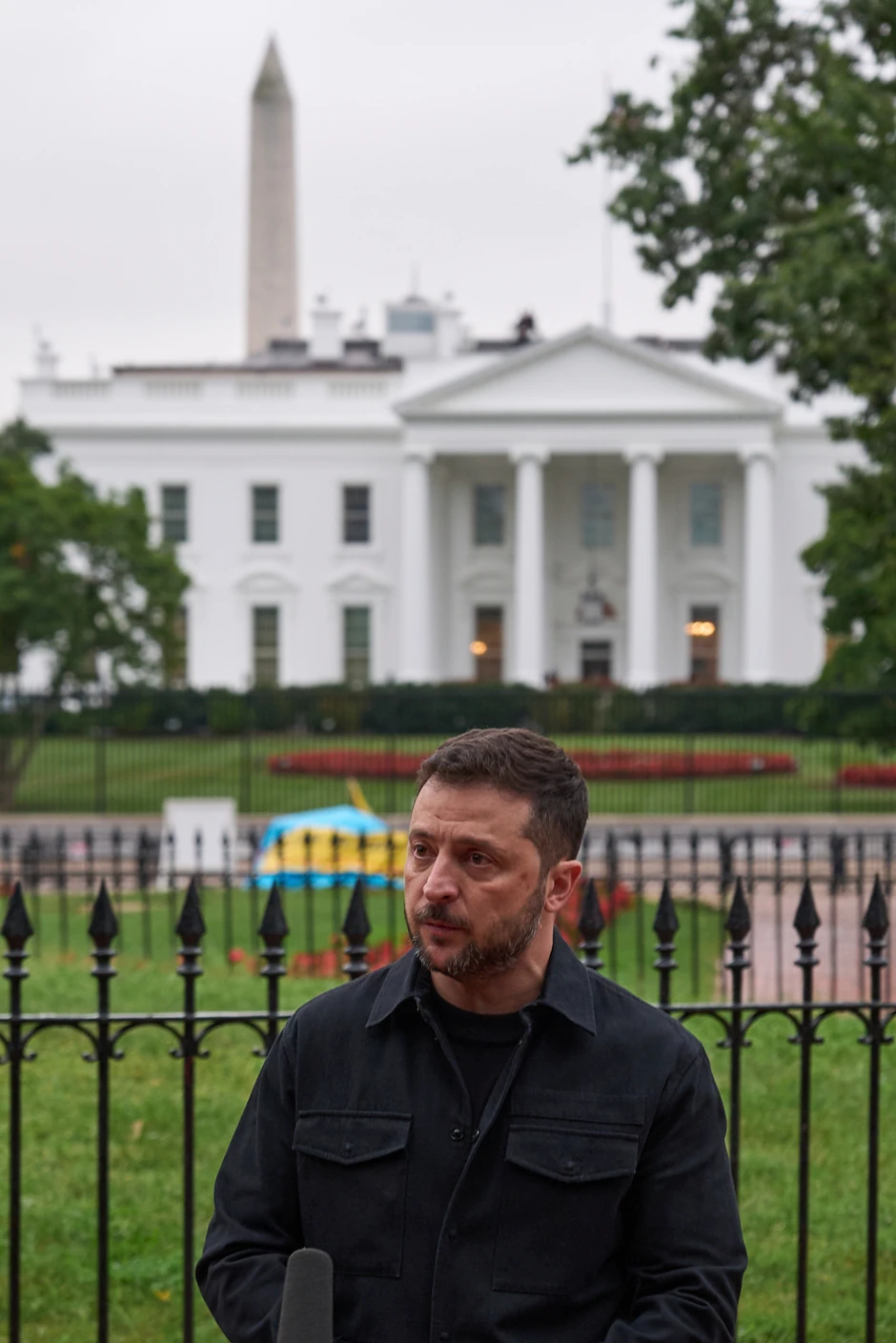 Volodimir Zelenski ispred Bele kuće nakon sastanka sa Donaldom Trampom