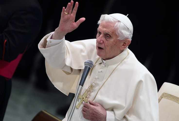 Papież Benedykt XVI ustępuje