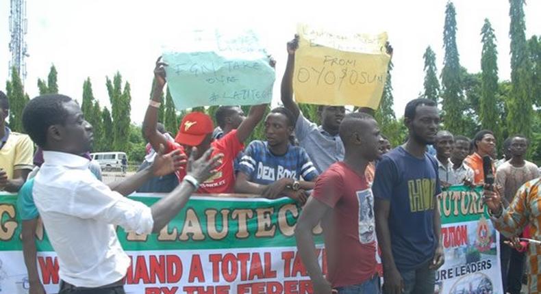 Protesting Students of LAUTECH who have been sitting at home since June 13, 2016.