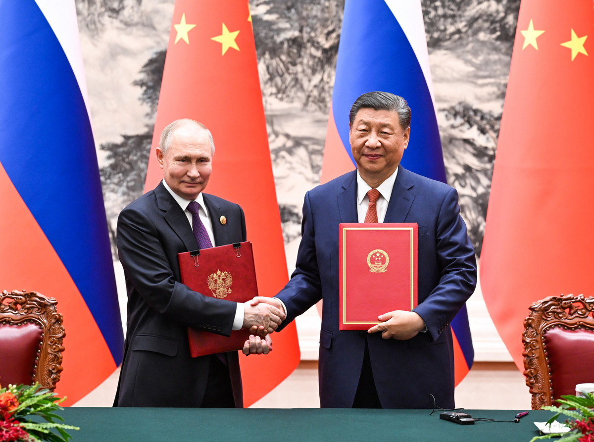 Wizyta Putina w Chinach. Wywalczył eksport topinamburu