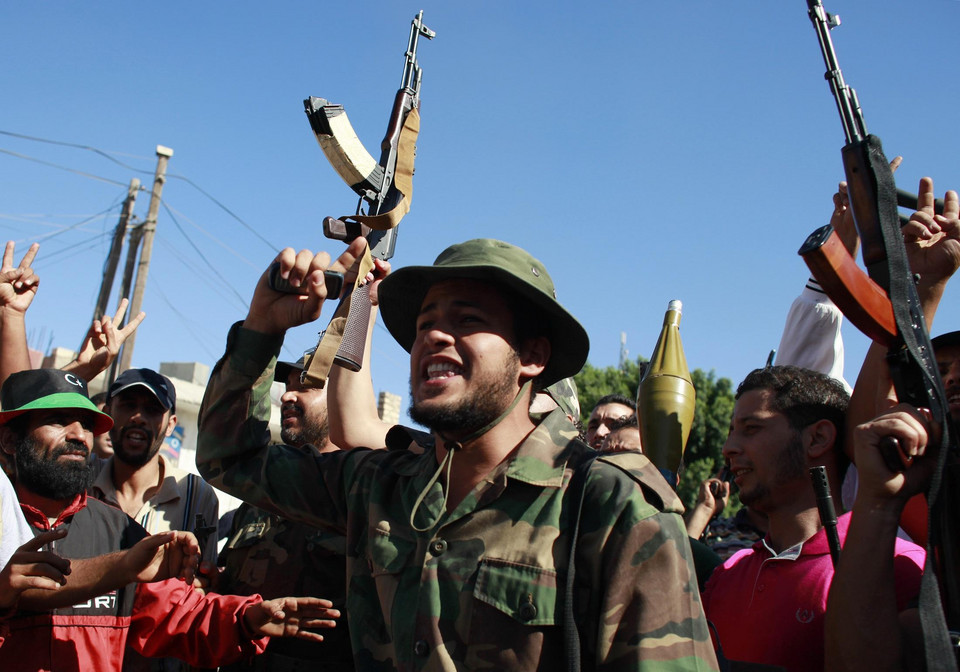 Libia: powstańcy walczą o Zawiję