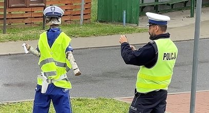 Reszki miały swojego "policjanta" przebierańca. Potem przejechali prawdziwi mundurowi i...