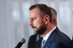 Członkowie byłej podkomisji smoleńskiej opuścili siedzibę. Pomieszczenia zaplombowano