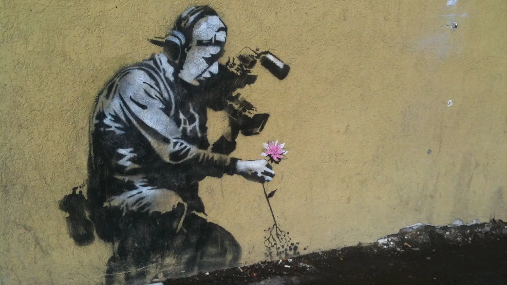 Banksy podbija ceny nieruchomości. Każdy chce mieszkać obok jego prac 