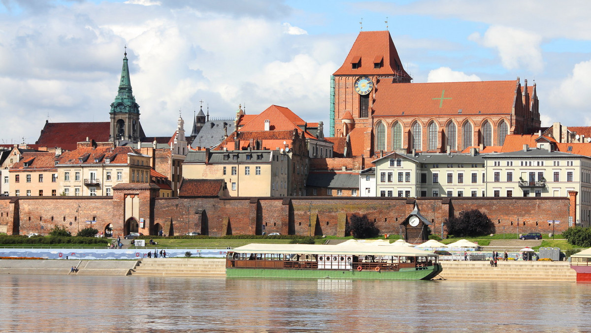 Resort kultury poinformował, że w Toruniu powstanie Muzeum "Pamięć i Tożsamość" im. św. Jana Pawła II. Na ten cel przeznaczone będą fundusze w postaci 70 mln zł. Jakie tematy poruszone będą na muzealnej ekspozycji i co znajdzie się we wnętrzu obiektu?