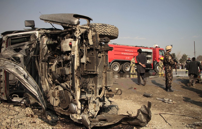 Zamach w Afganistanie. Samobójca zaatakował brytyjski konwój