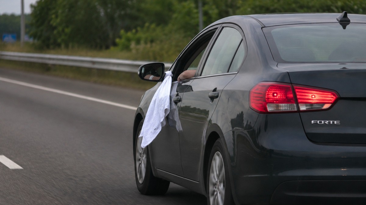 Krpa na automobilu