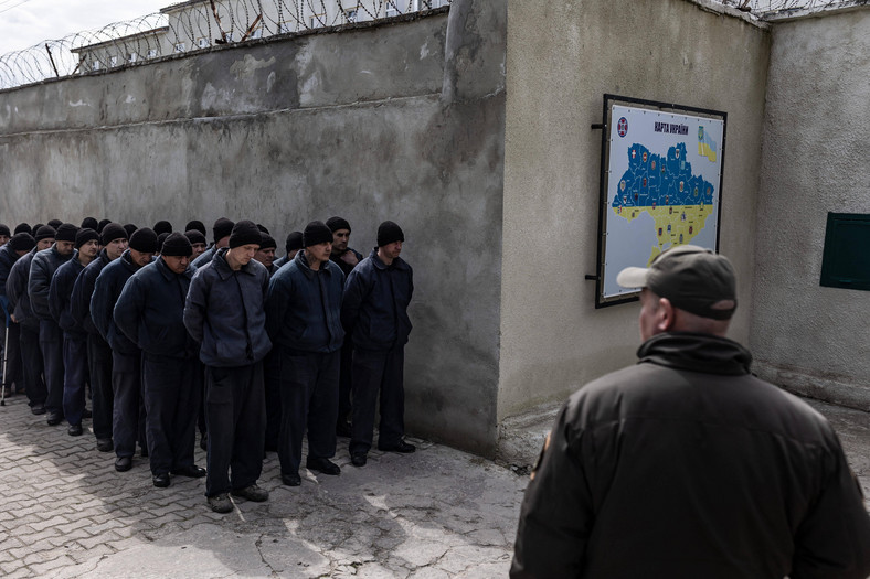 Rosyjscy jeńcy wojenni w ukraińskim więzieniu. Kwiecień, 2023 r.