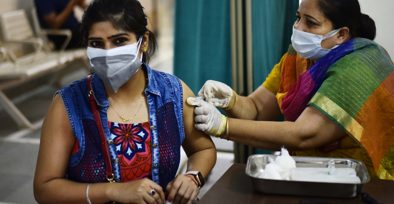 Szczepienia przeciw COVID-19 w Indiach 