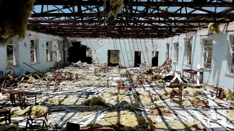 Zbombardowana sala ślubów w Talish