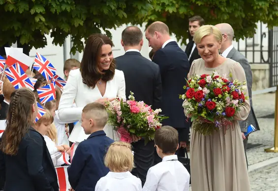 Agata Duda w sukience inspirowanej kreacją księżnej Kate. Wszystko byłoby OK, gdyby nie jeden szczegół