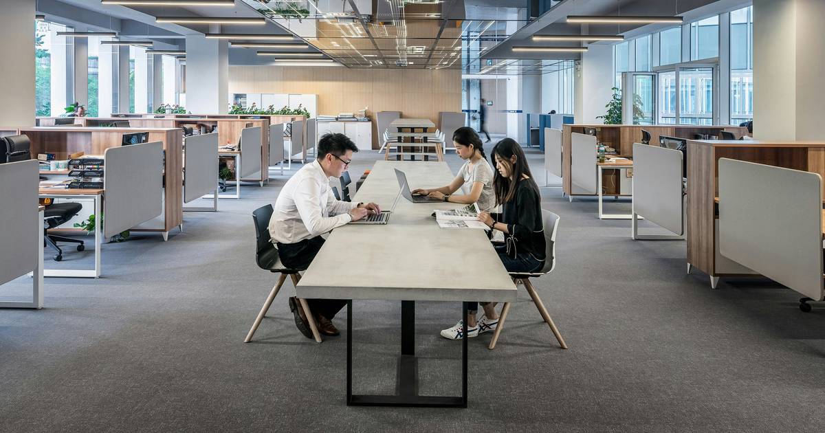 Nowy trend na chińskim rynku pracy. Młodzi udają, że pracują i za to płacą