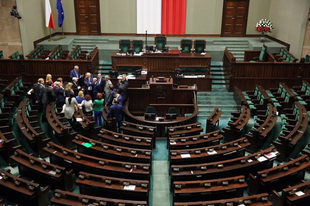 Sejm uchwalił nową ustawę o Trybunale Konstytucyjnym, PAP/Tomasz Gzell